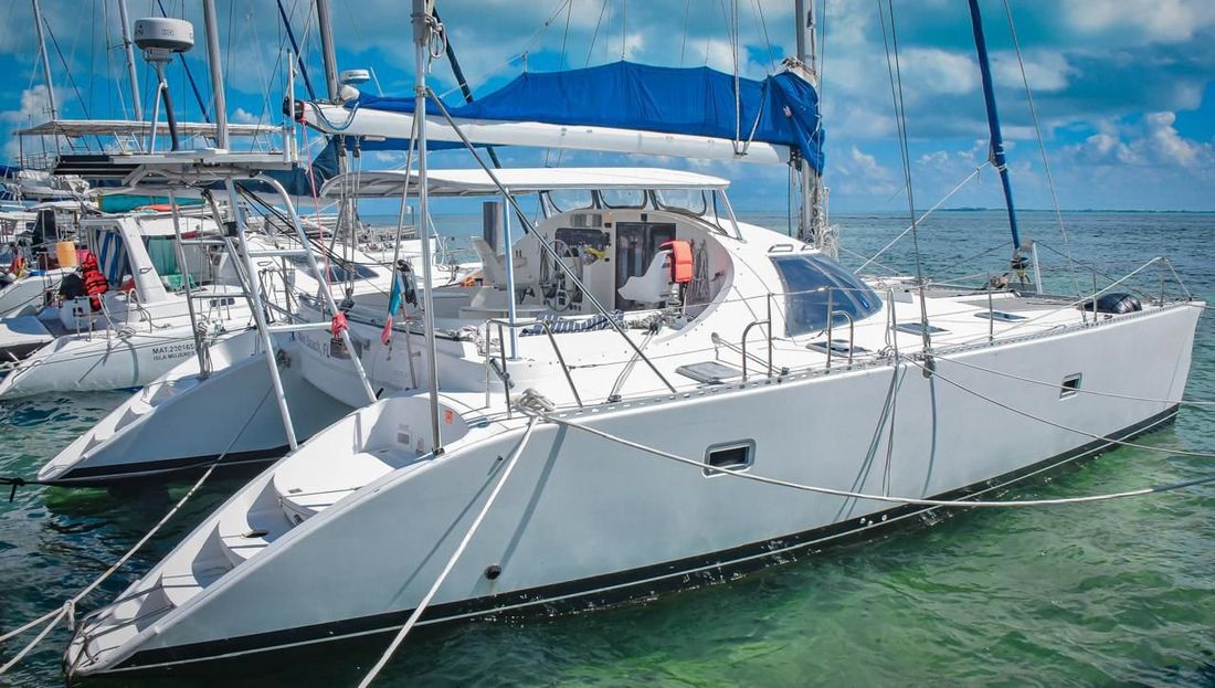 Miami Beach catamaran at the Isla Mujeres beach club with Ice Bar access